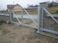  - POSUVN BRNA 175 X 450 cm